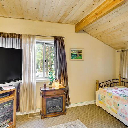 Cozy Lakeside Escape With Deck 4 Mi To Rainbow Lake Пайнтоп-Лейксайд Экстерьер фото